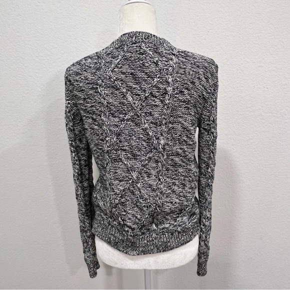 Banana Republic M Knit Sweater - Picture 5 of 6